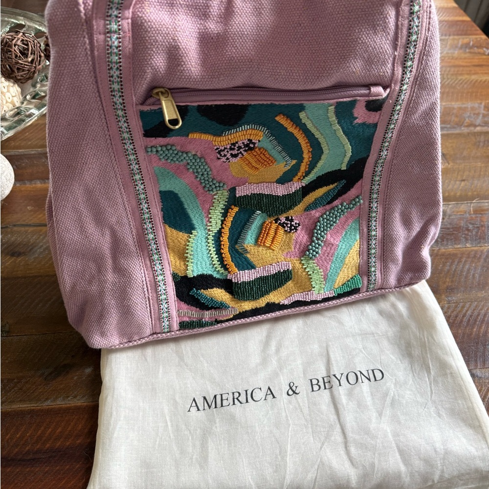 America & Beyond tote - Picture 2 of 5